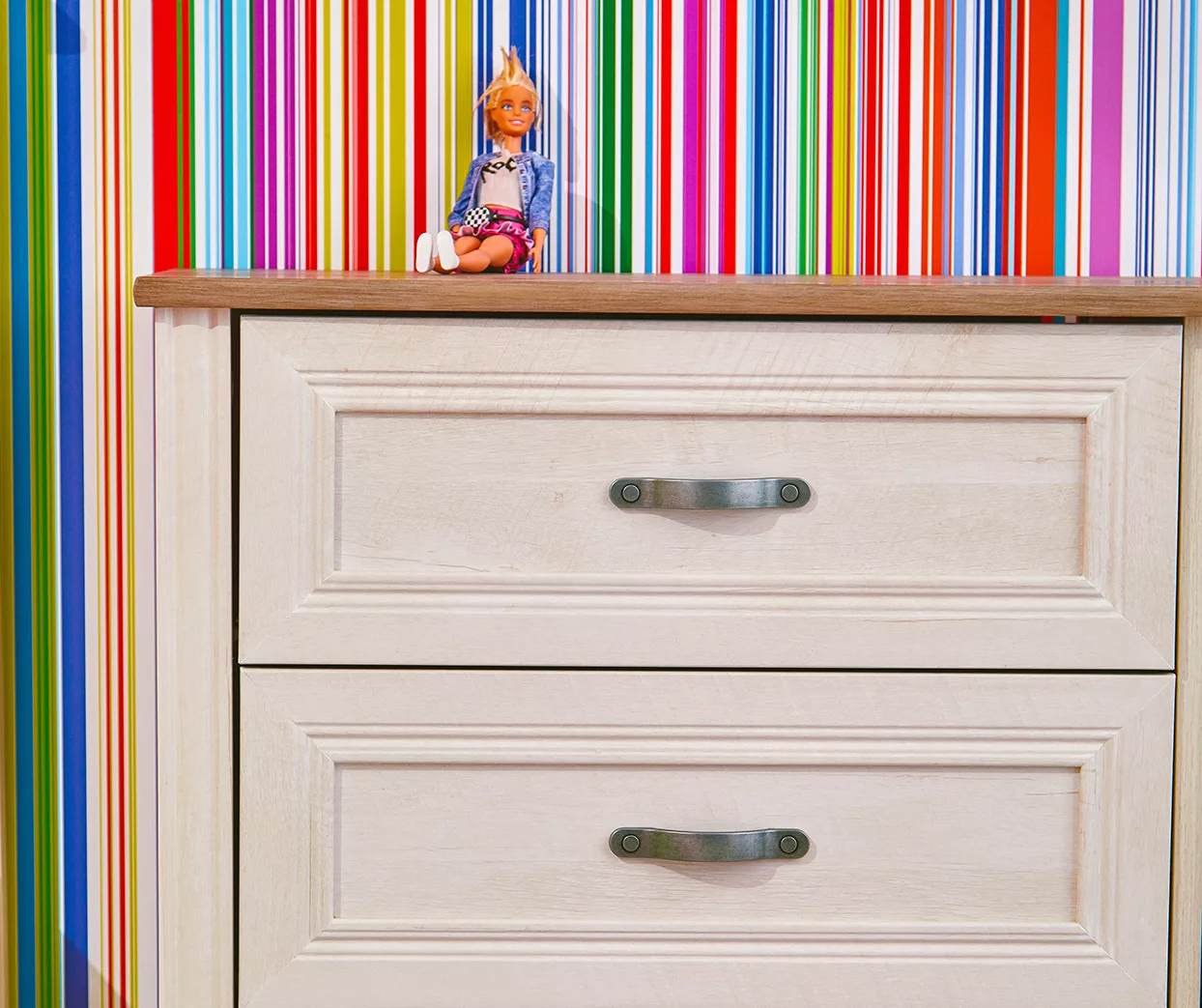 Hillview 4-Drawer Dresser 6 Hillview 4-Drawer Dresser - Image 6