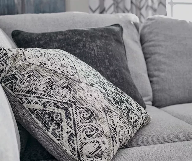 Broyhill Parkdale Dove Sectional & Ottoman Set 5 Broyhill Parkdale Dove Sectional & Ottoman Set - Image 5